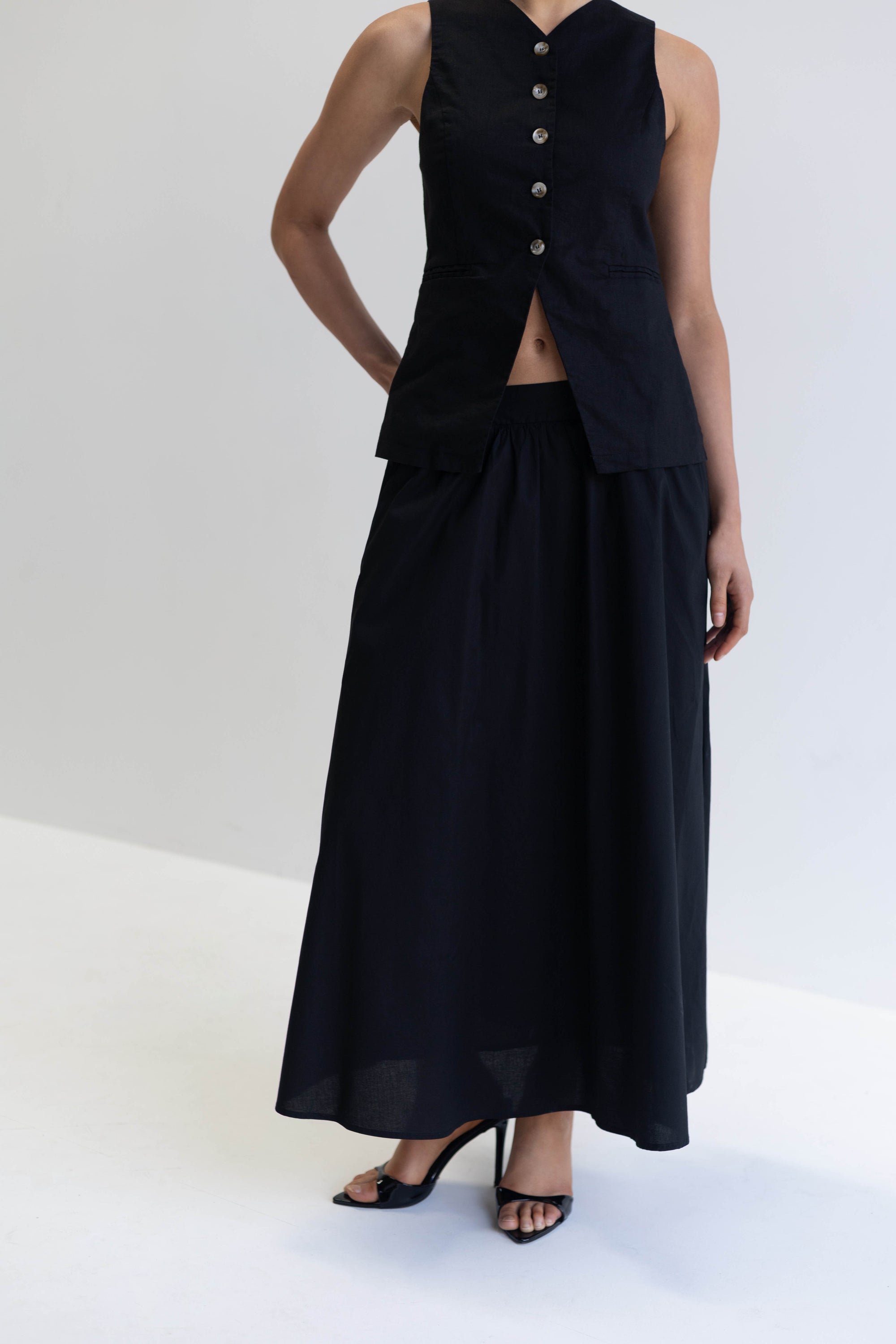 Daphne Skirt in Black